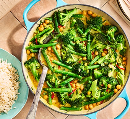 Chickpea, coconut & broccoli stew with brown rice